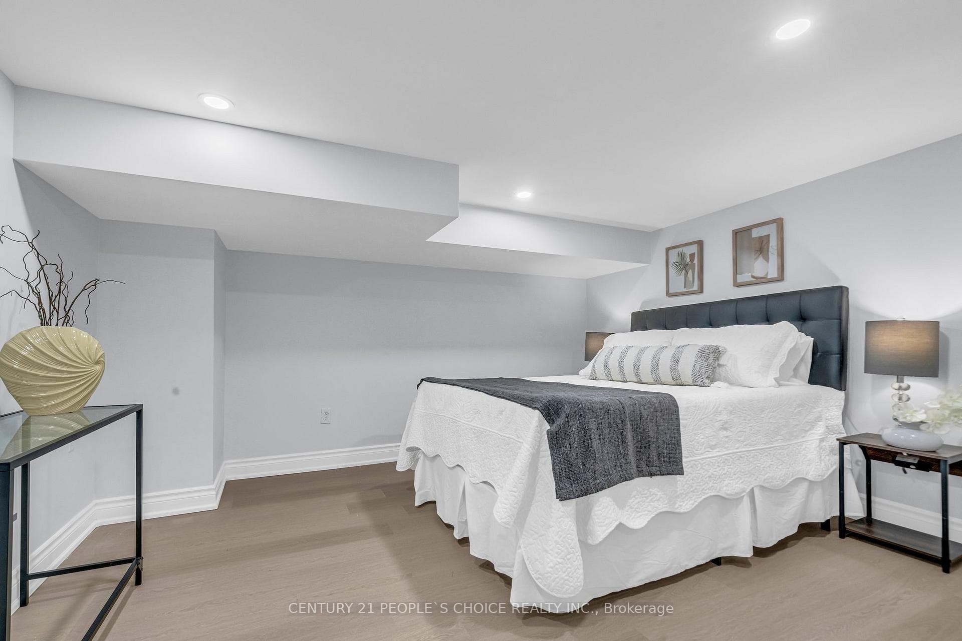 229 East 14th Street photo 31