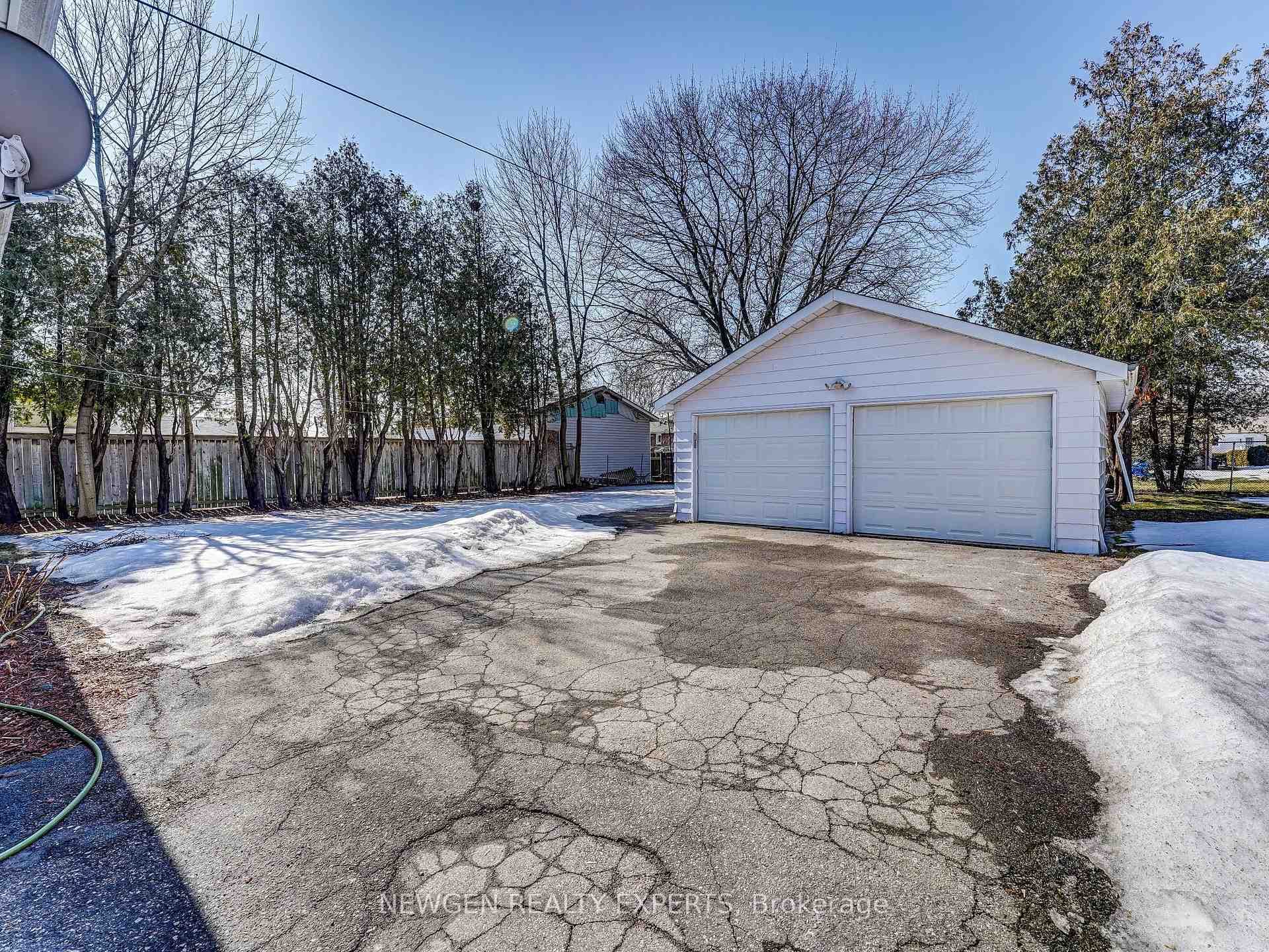 30 Linton Avenue photo 3