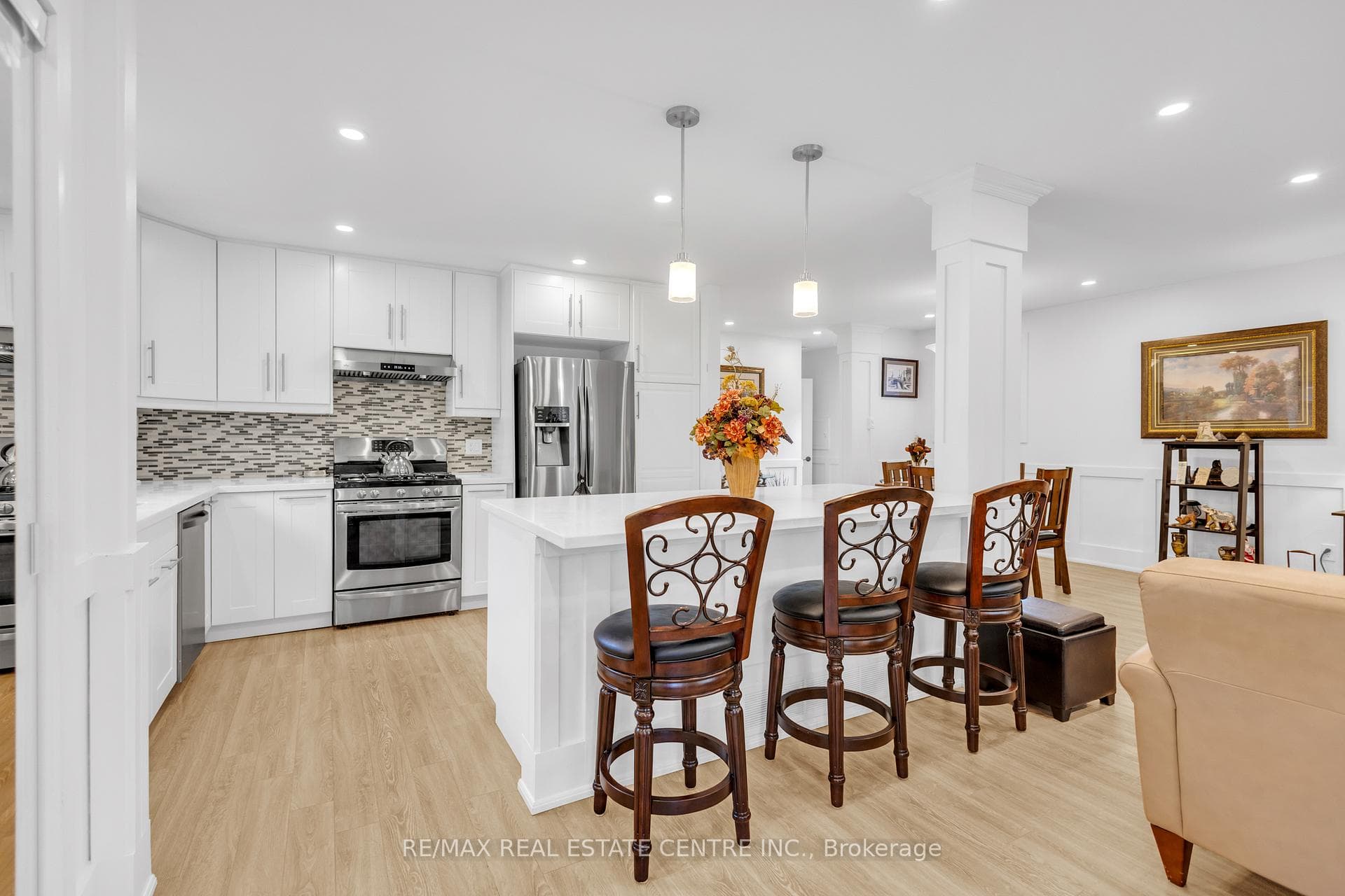741 Mullin Way photo 7