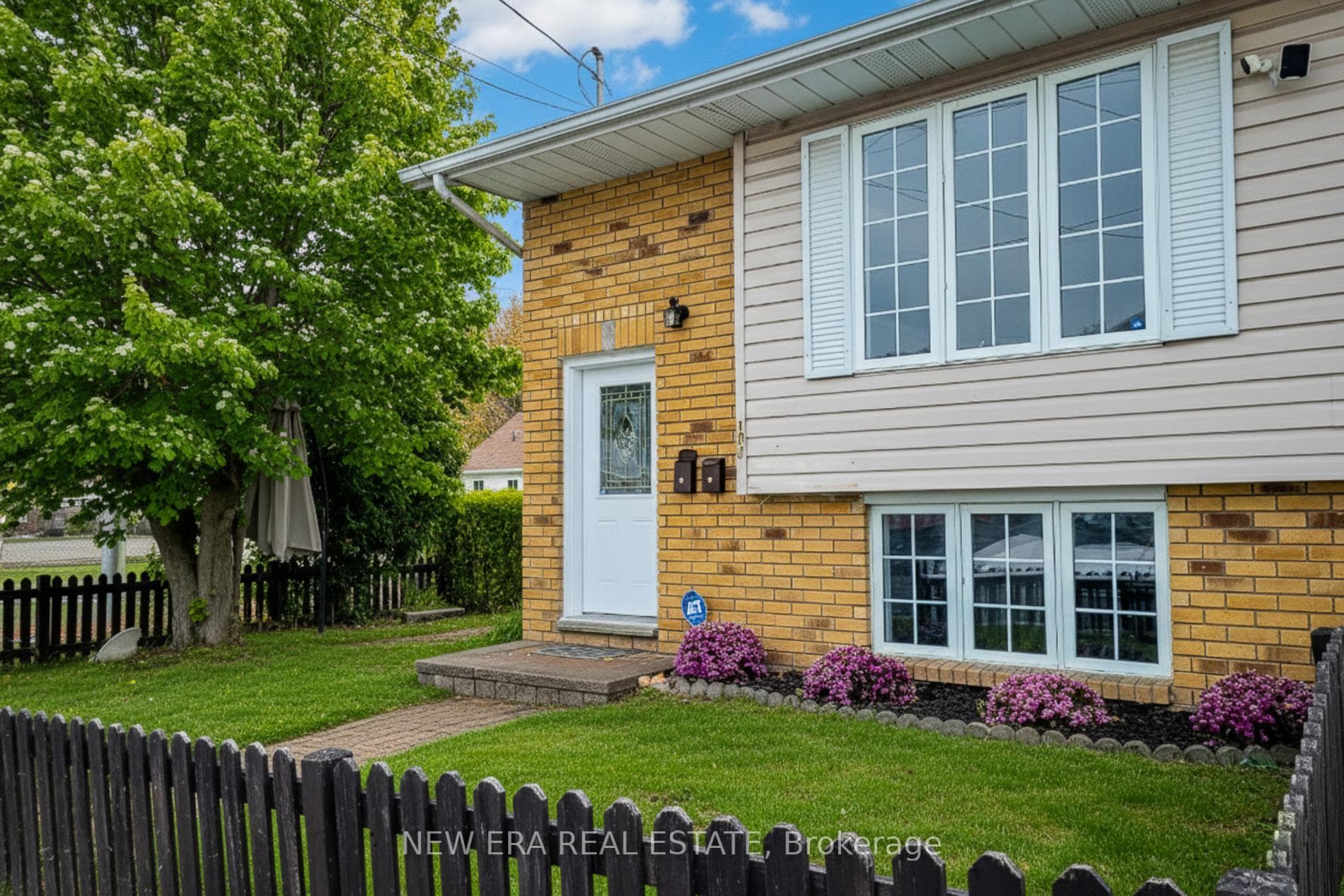 103 Vine Street photo 1