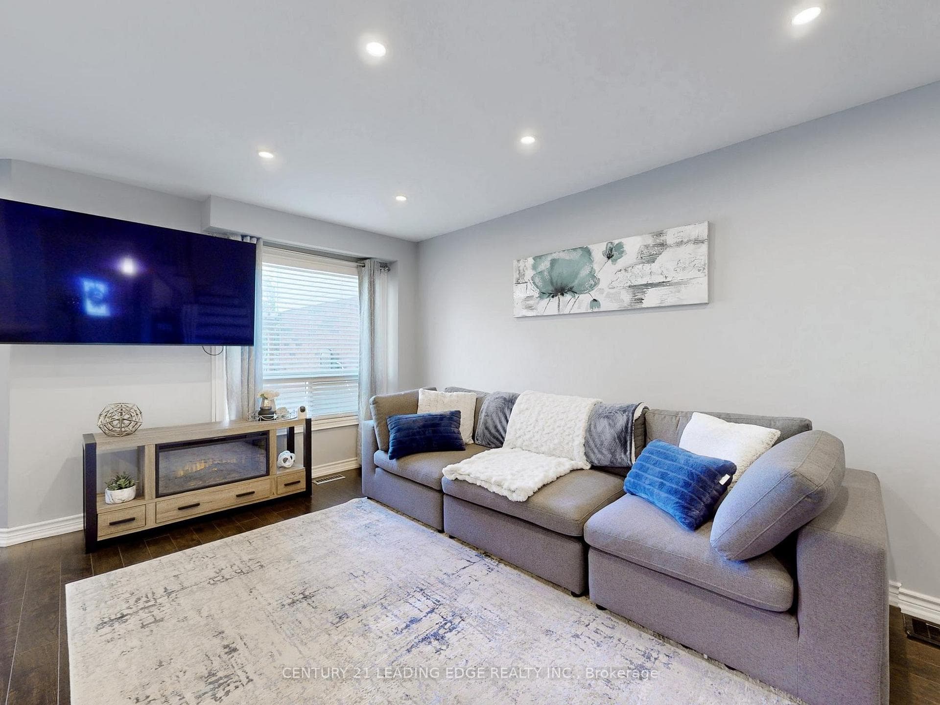 Open concept living/dining area
