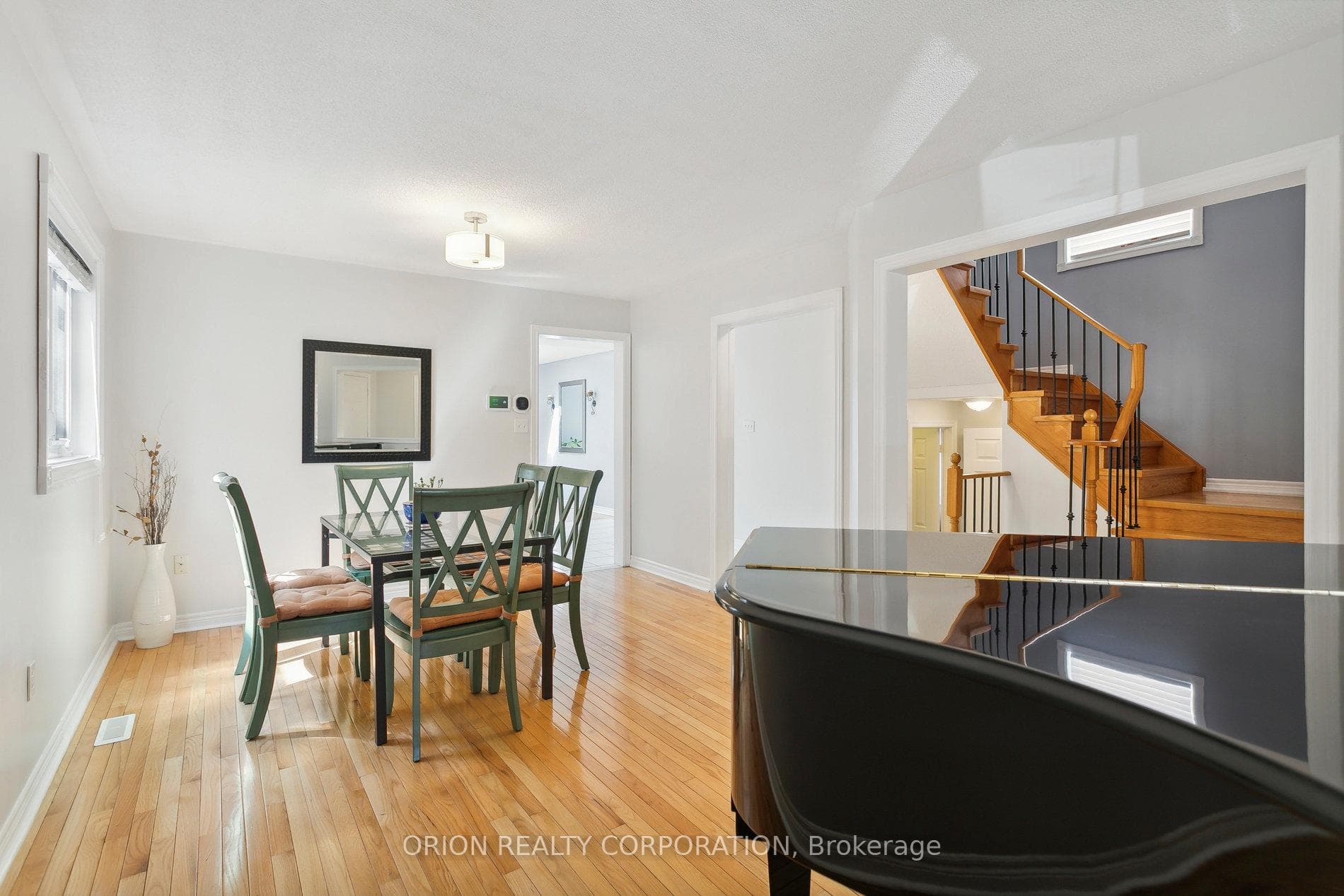 7358 Sandhurst Drive photo 11