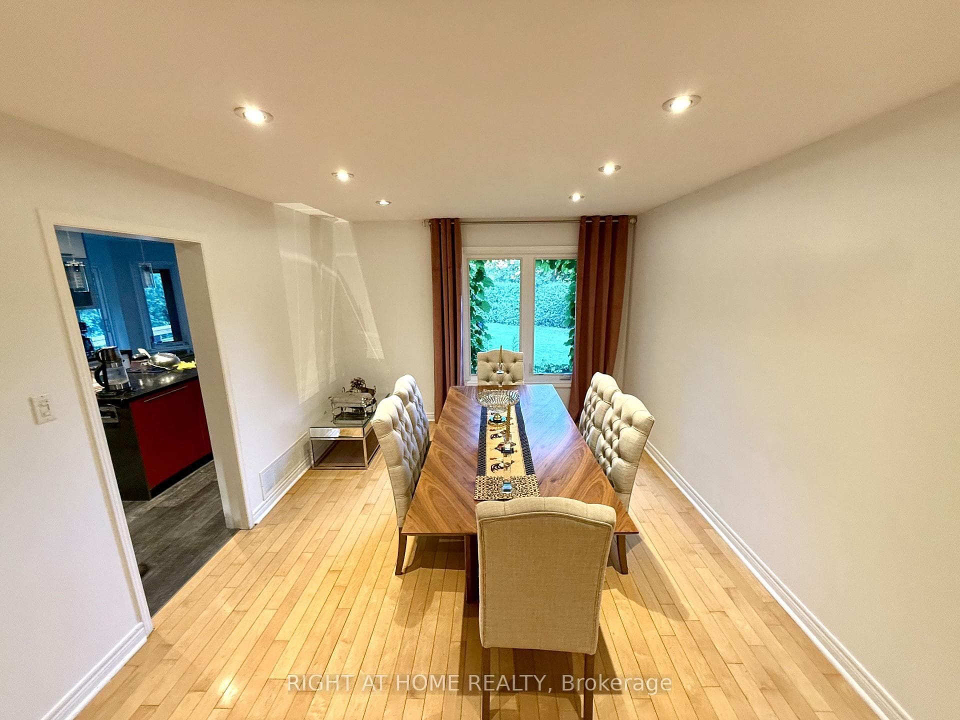 43 Topham Crescent photo 11