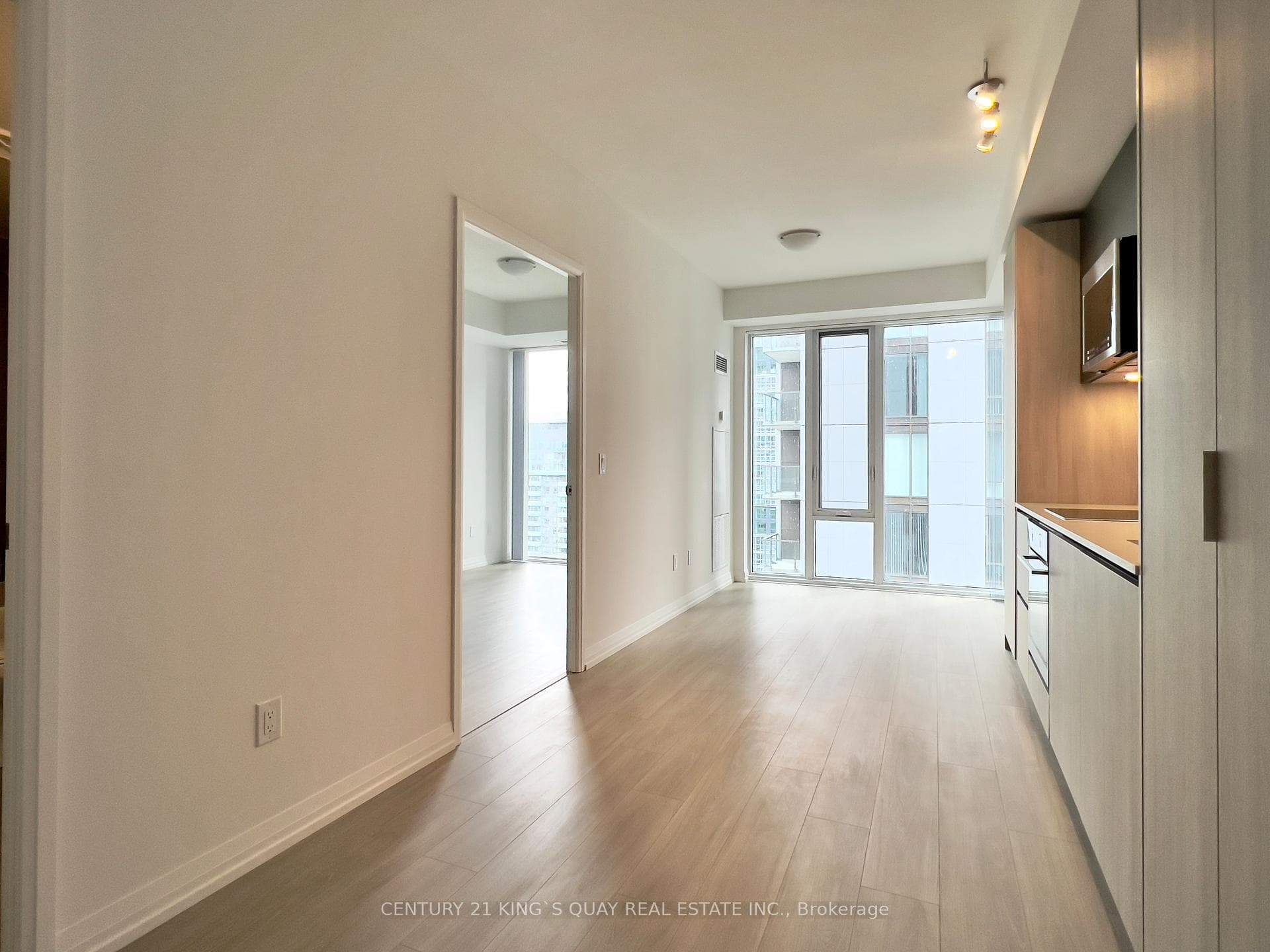 28 Widmer Street Unit 3320 photo 1