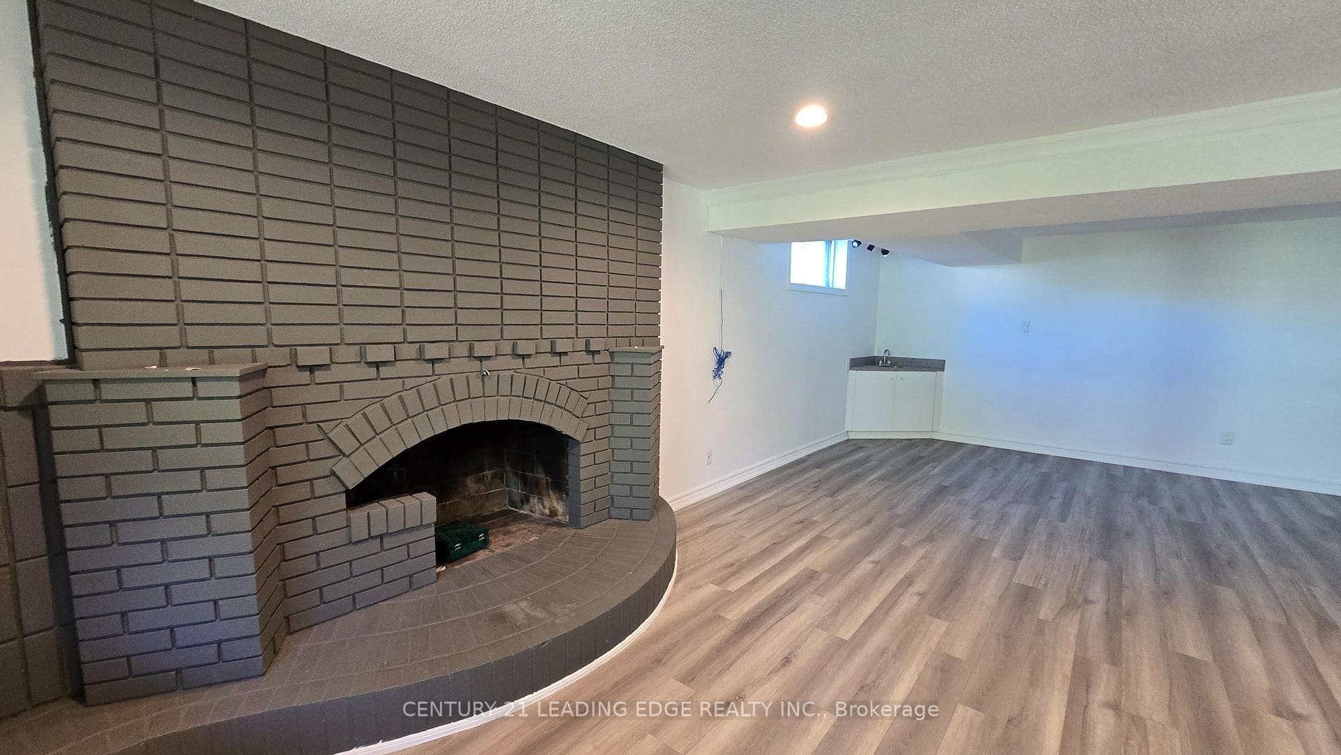 42 Arkona Drive Unit Bsmt photo 4