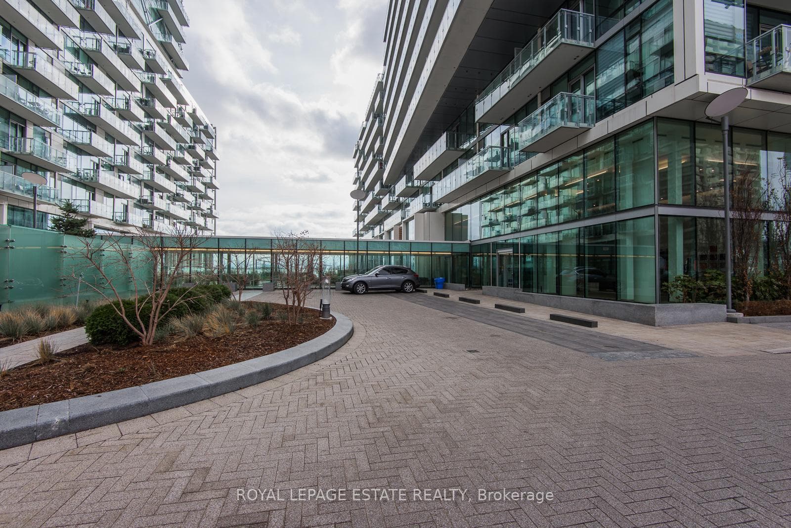 39 Queens Quay Unit 329 photo 47