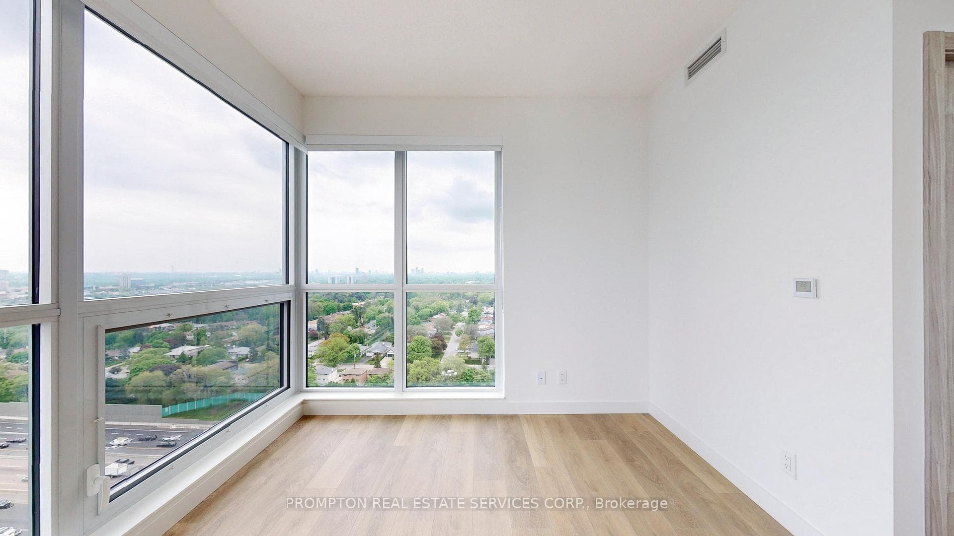 27 Mcmahon Drive Unit 2502 photo 25