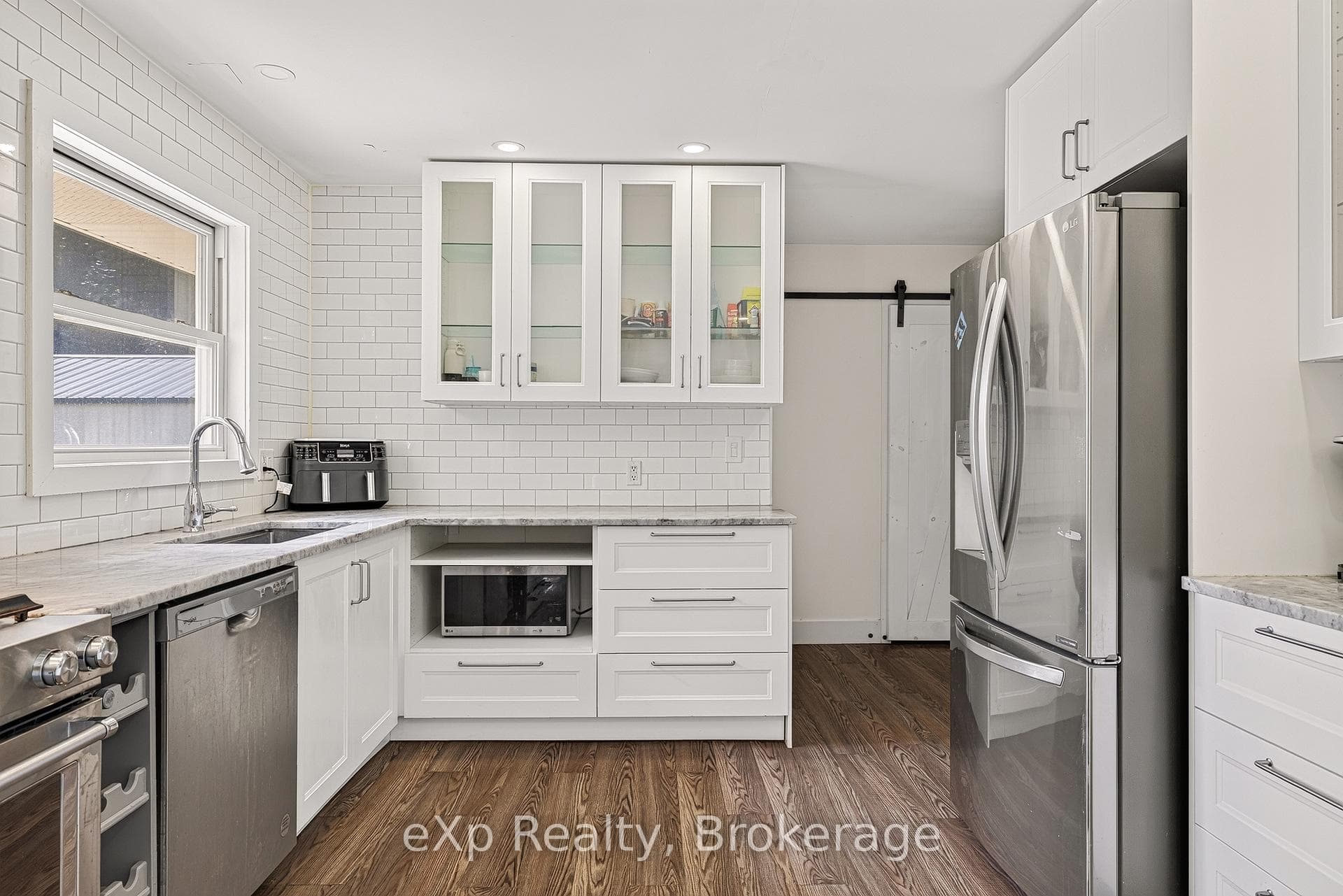 18 Willowdale Street photo 10