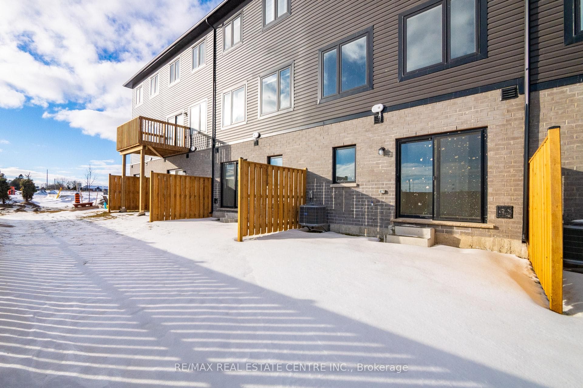 155 Equestrian Way Unit 101 photo 30
