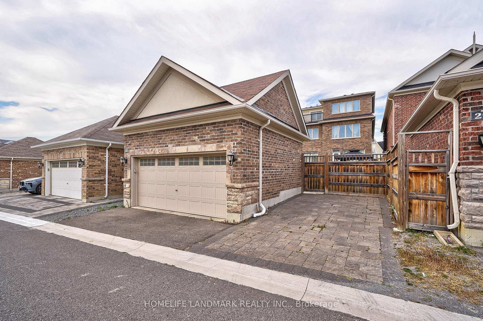 31 Angus Glen Boulevard photo 40