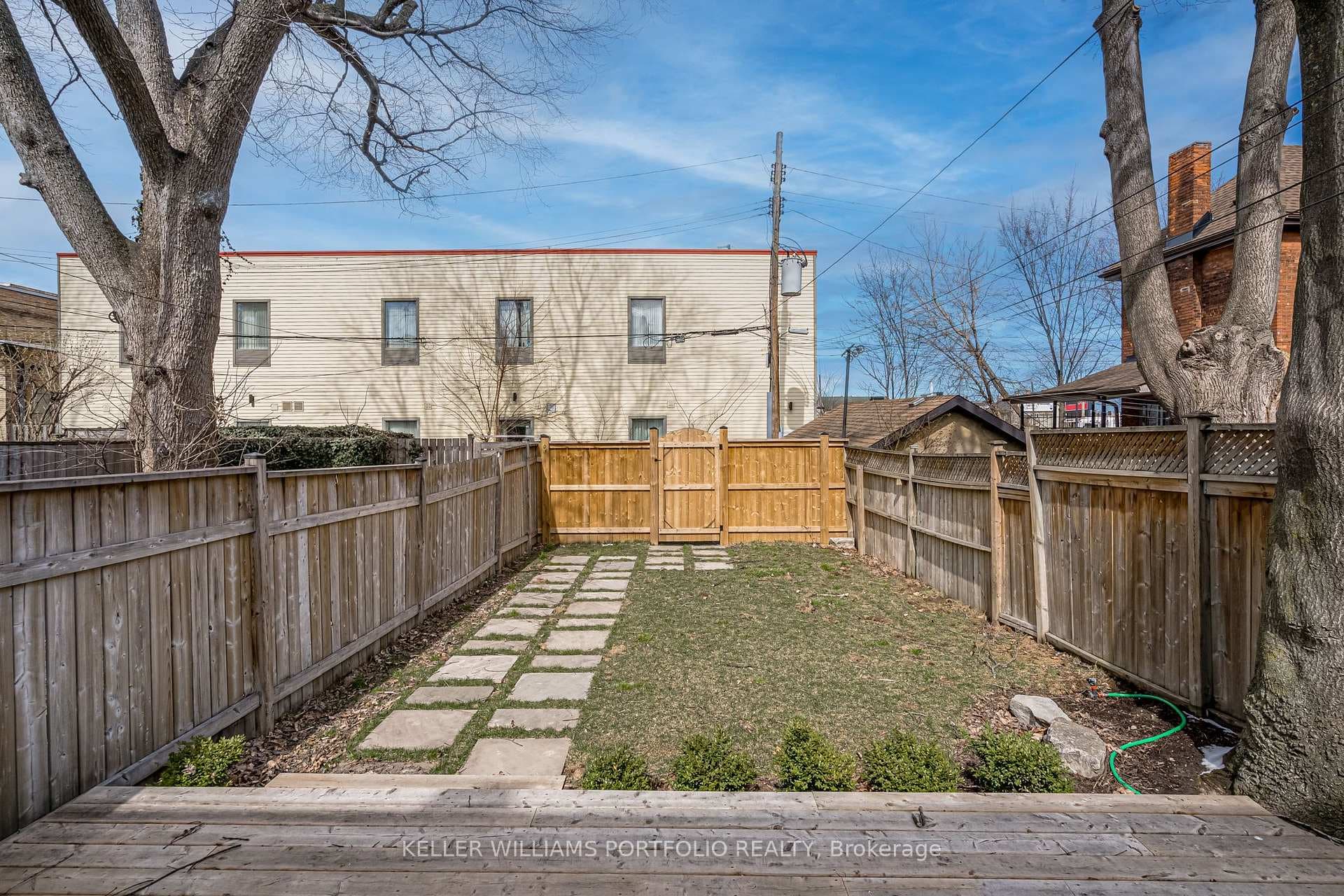 213 Jackson Street photo 31