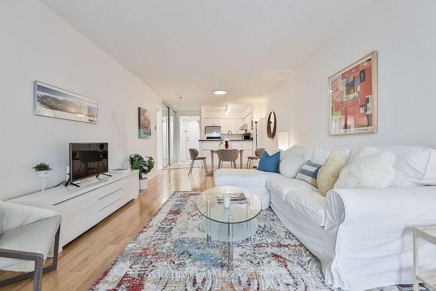95 Prince Arthur Avenue Unit 311 photo 1