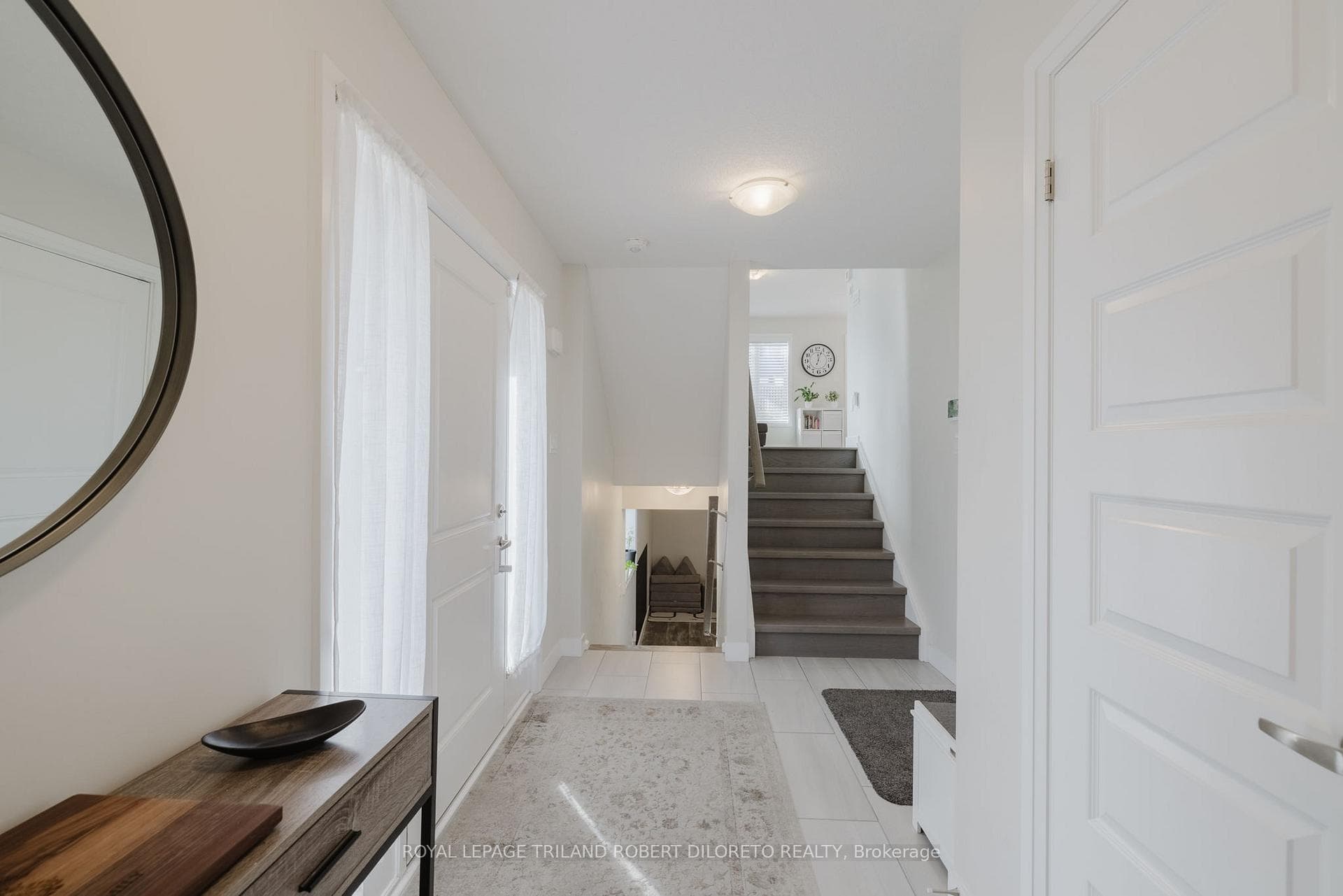 1056 Meadowlark Ridge photo 4