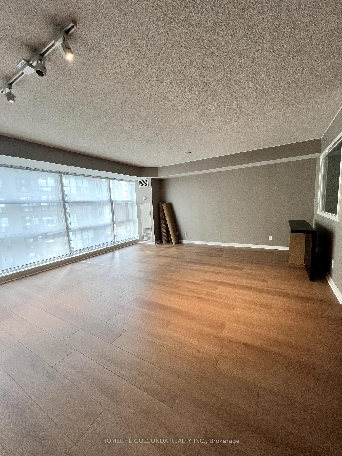 11 St. Joseph Street Unit 1702 photo 16