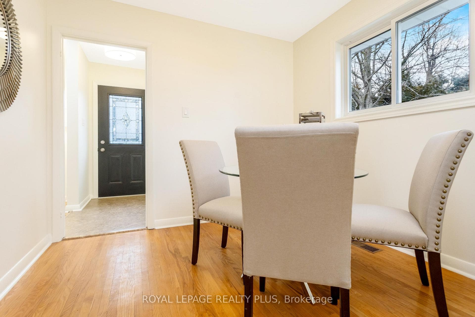 15 Rexway Drive photo 13