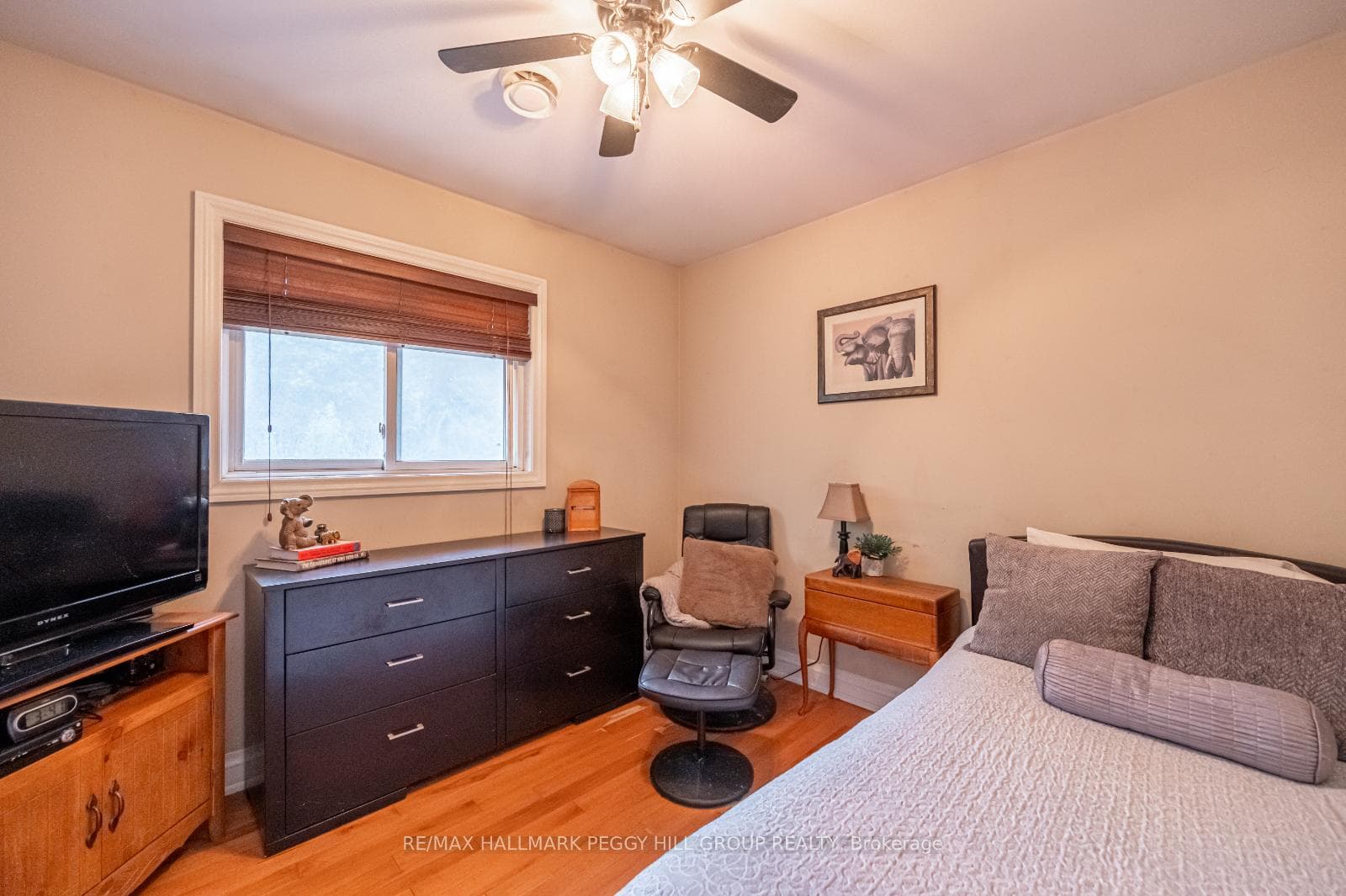 47 Davies Crescent photo 9