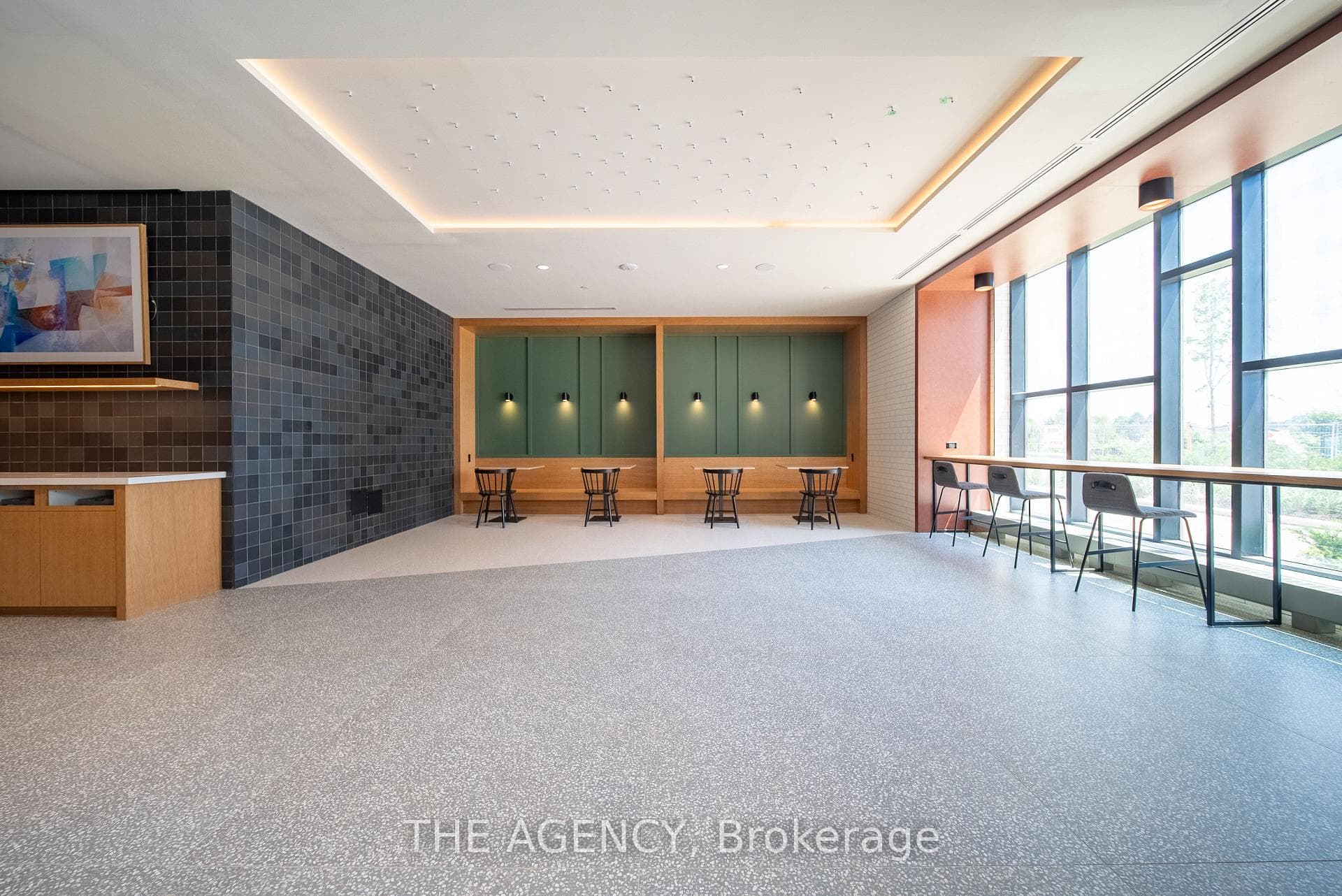 2495 Eglinton Avenue Unit 810 photo 20