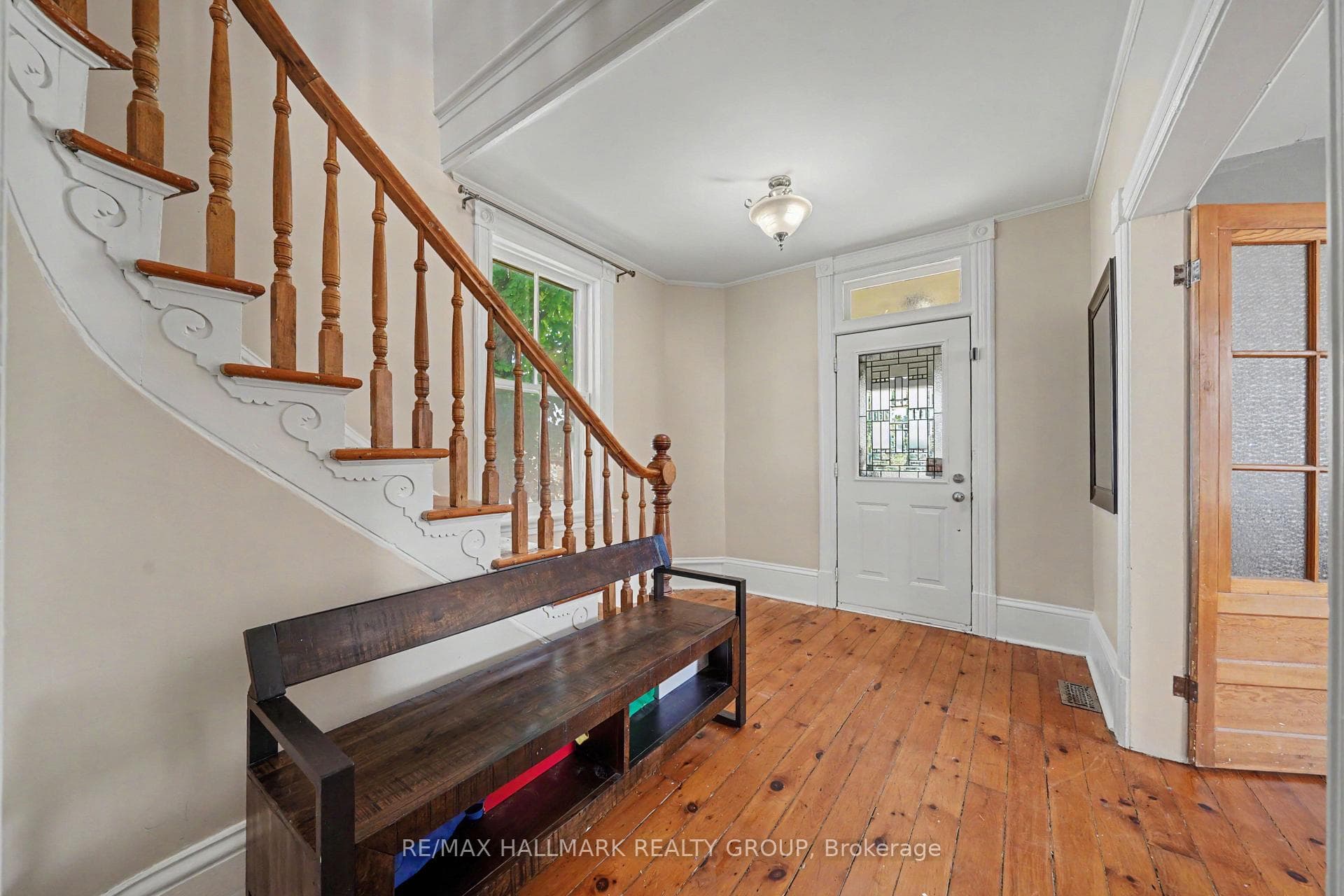 98 Drummond Street photo 6