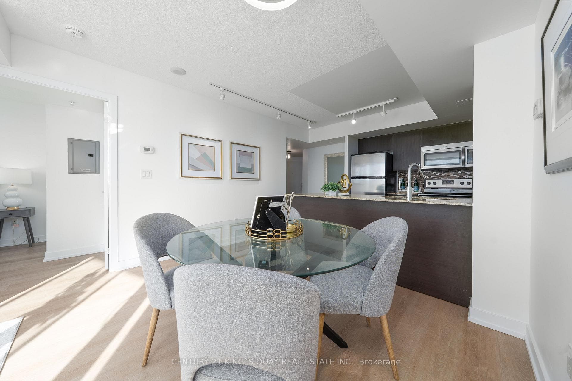 5740 Yonge Street Unit 202 photo 7