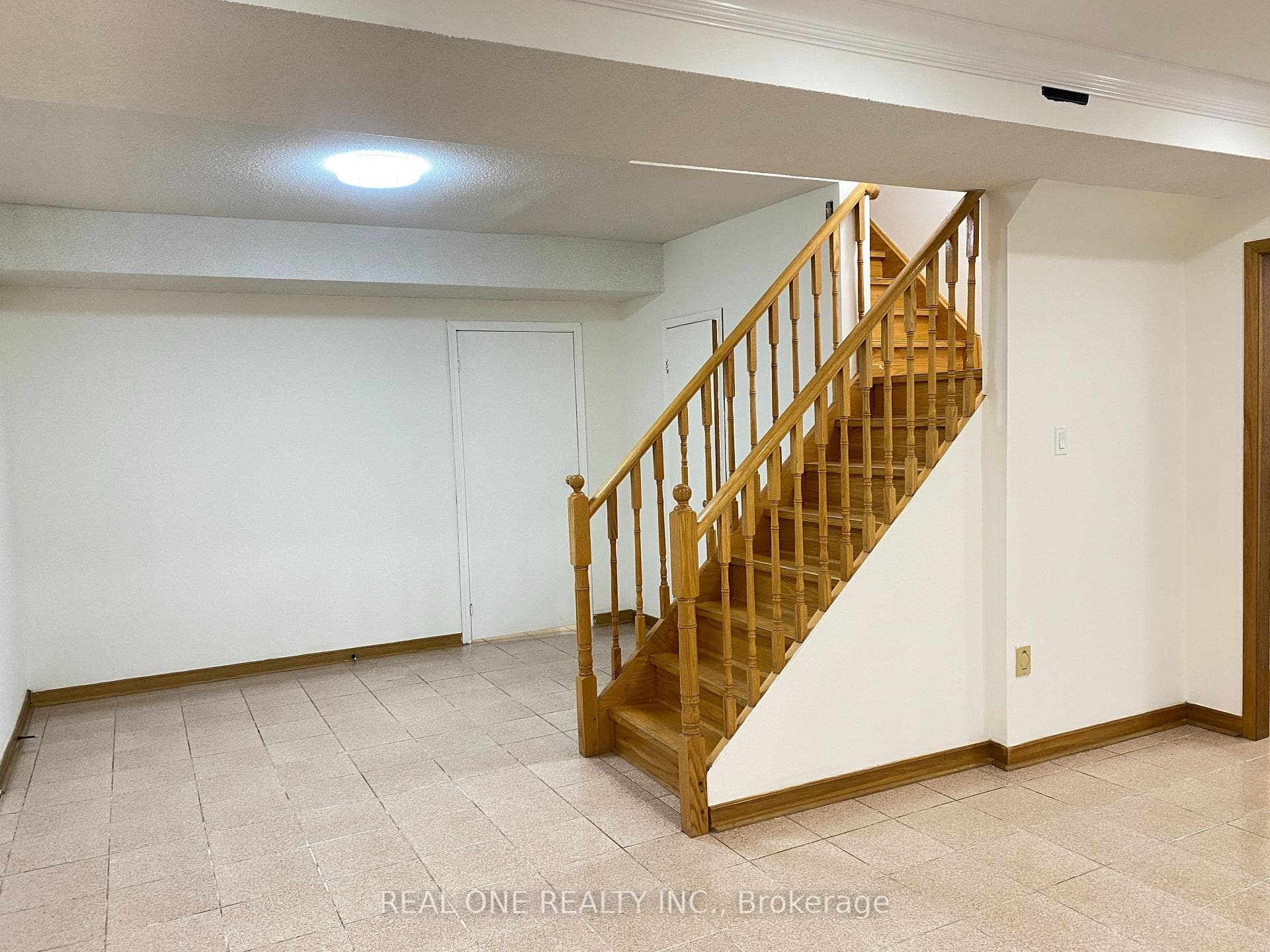 1 Addison Street photo 10
