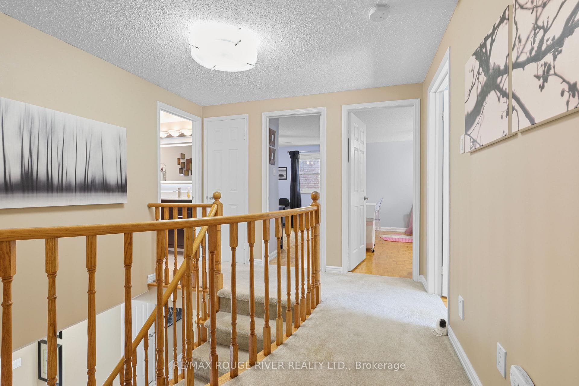 11 Canmore Boulevard photo 24