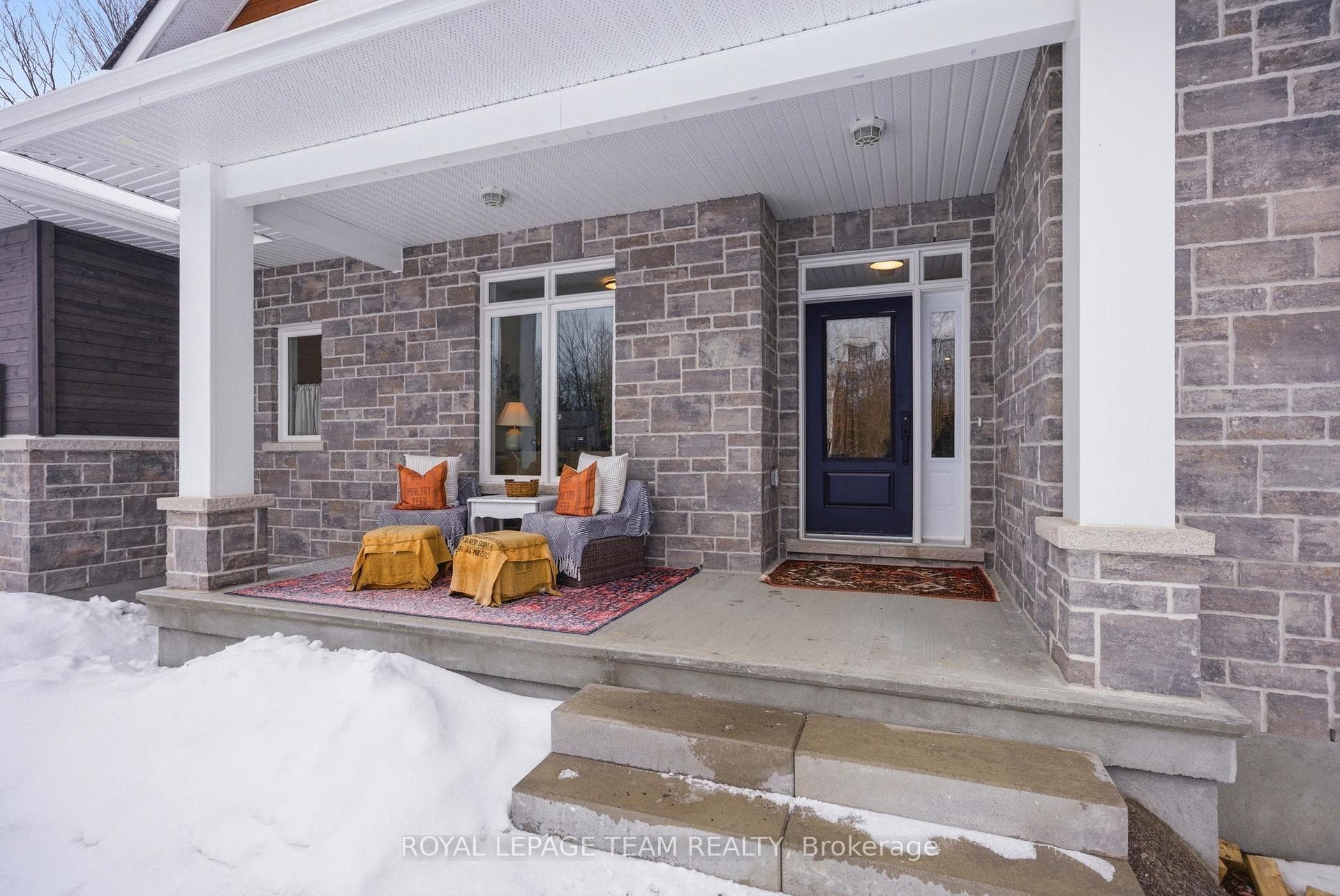 124 James Andrew Way photo 3