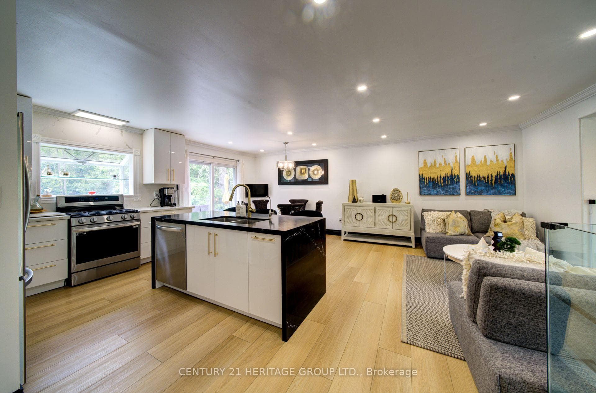 1151 Birch Road photo 5