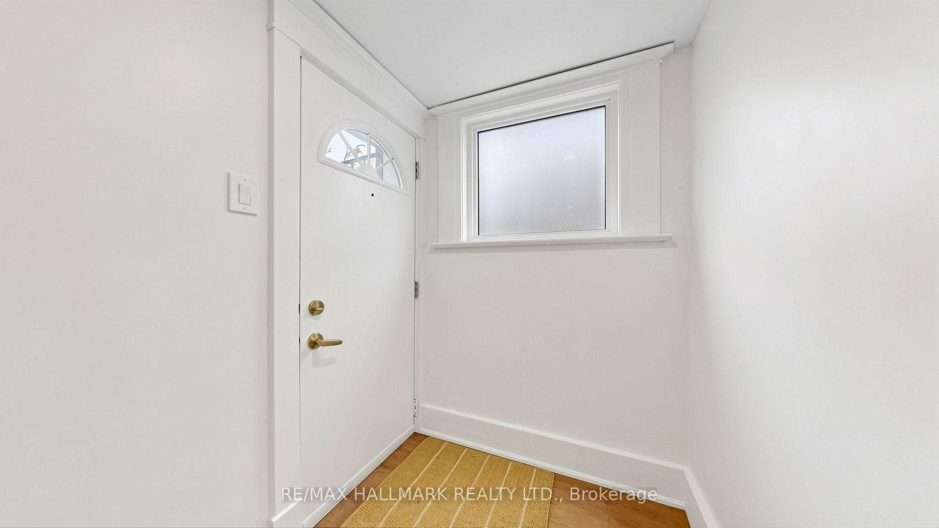 57 Humberside Avenue Unit Lower Level photo 16