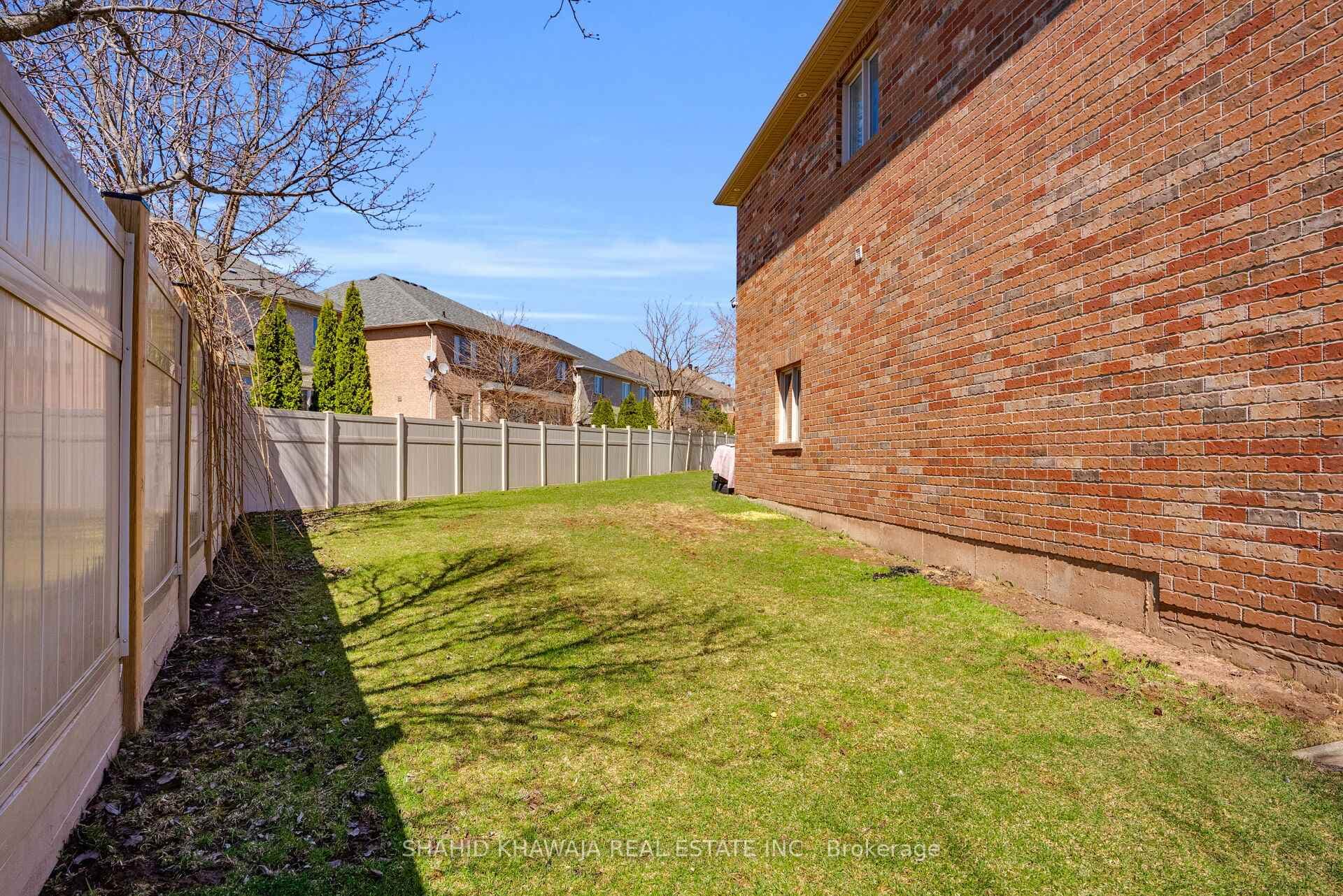 2522 Lyndhurst Drive photo 46