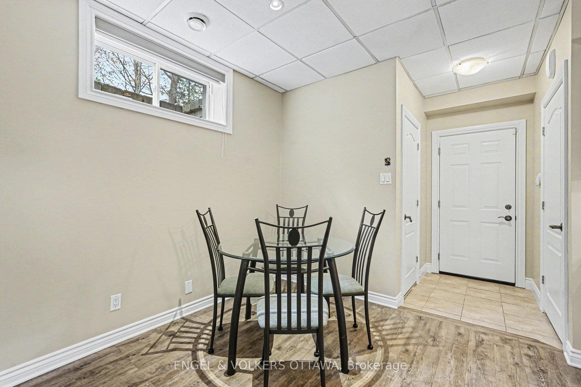 63 Rothwell Drive Unit B photo 11