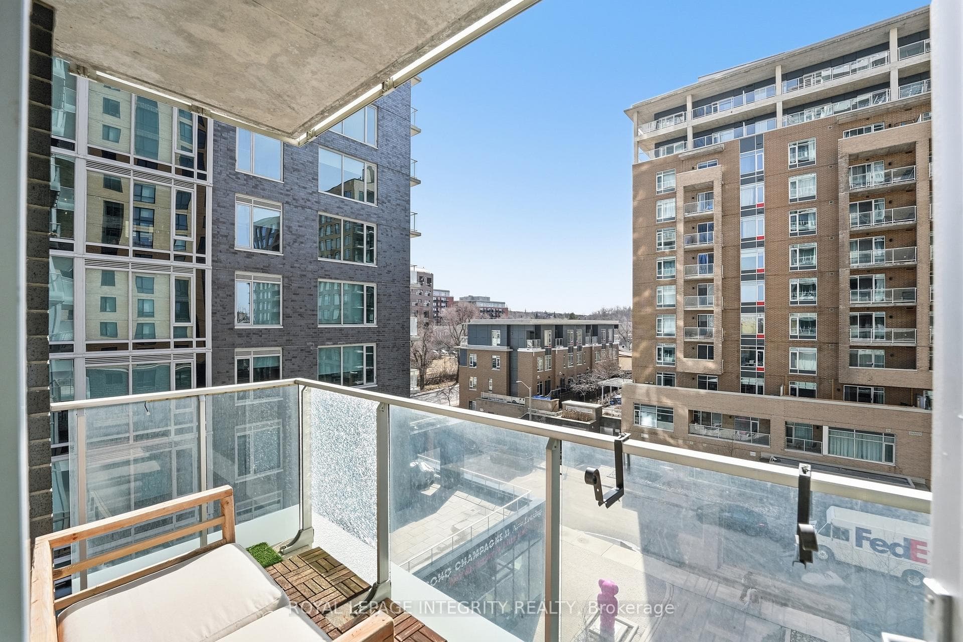 111 Champagne Avenue Unit 401 photo 10