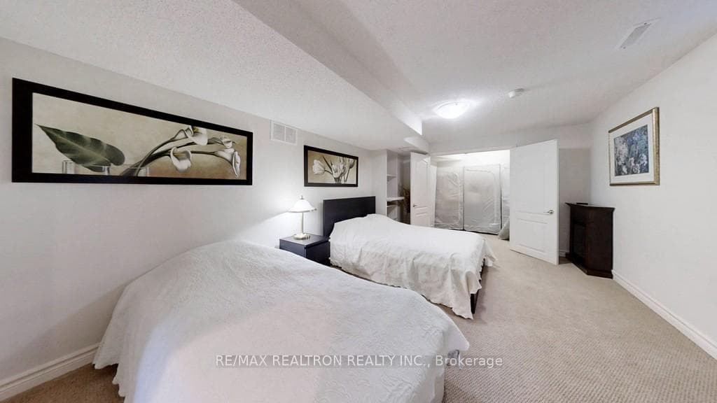 212 Timpson Drive photo 31