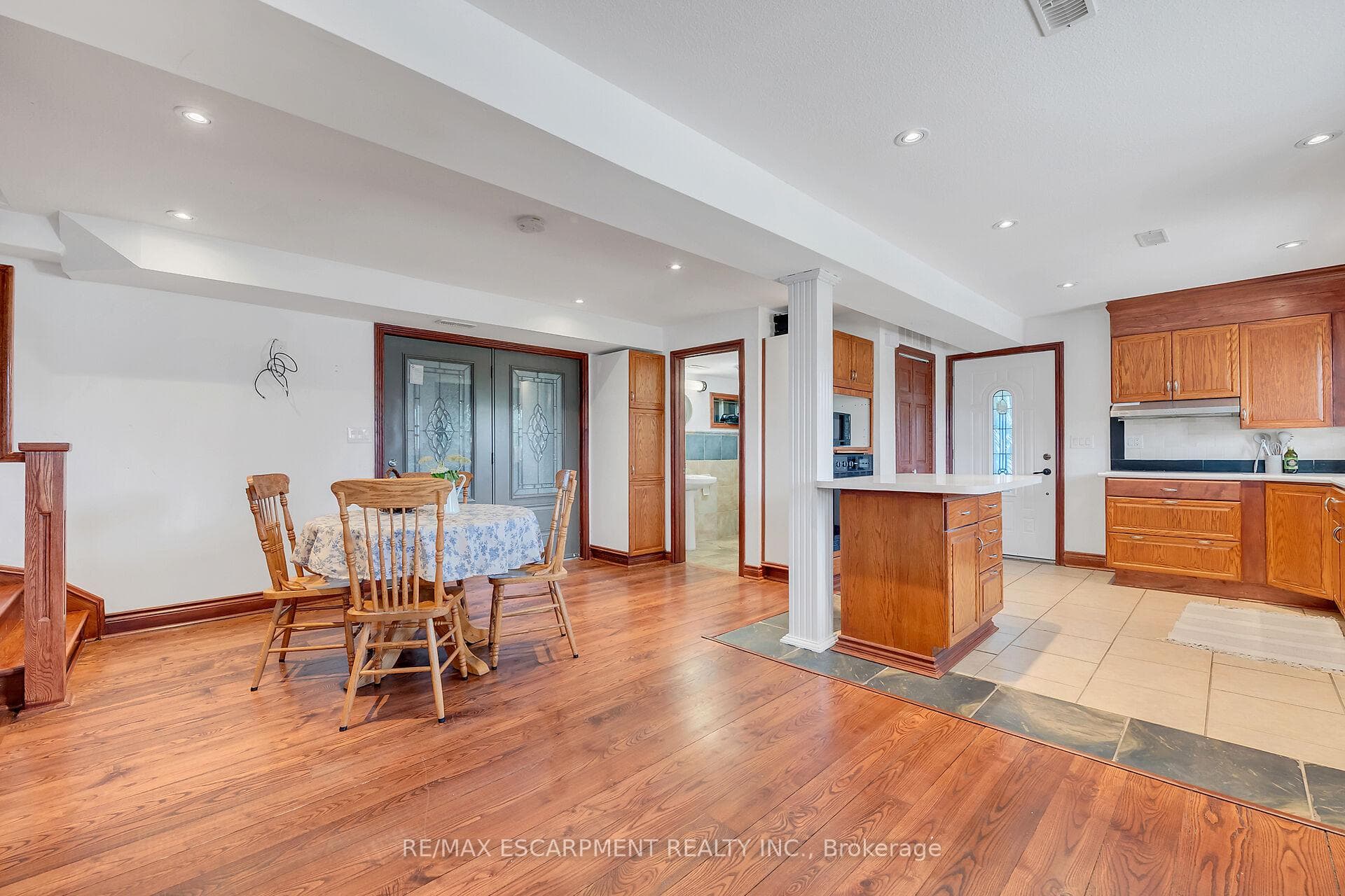 617 Eighth Road photo 29
