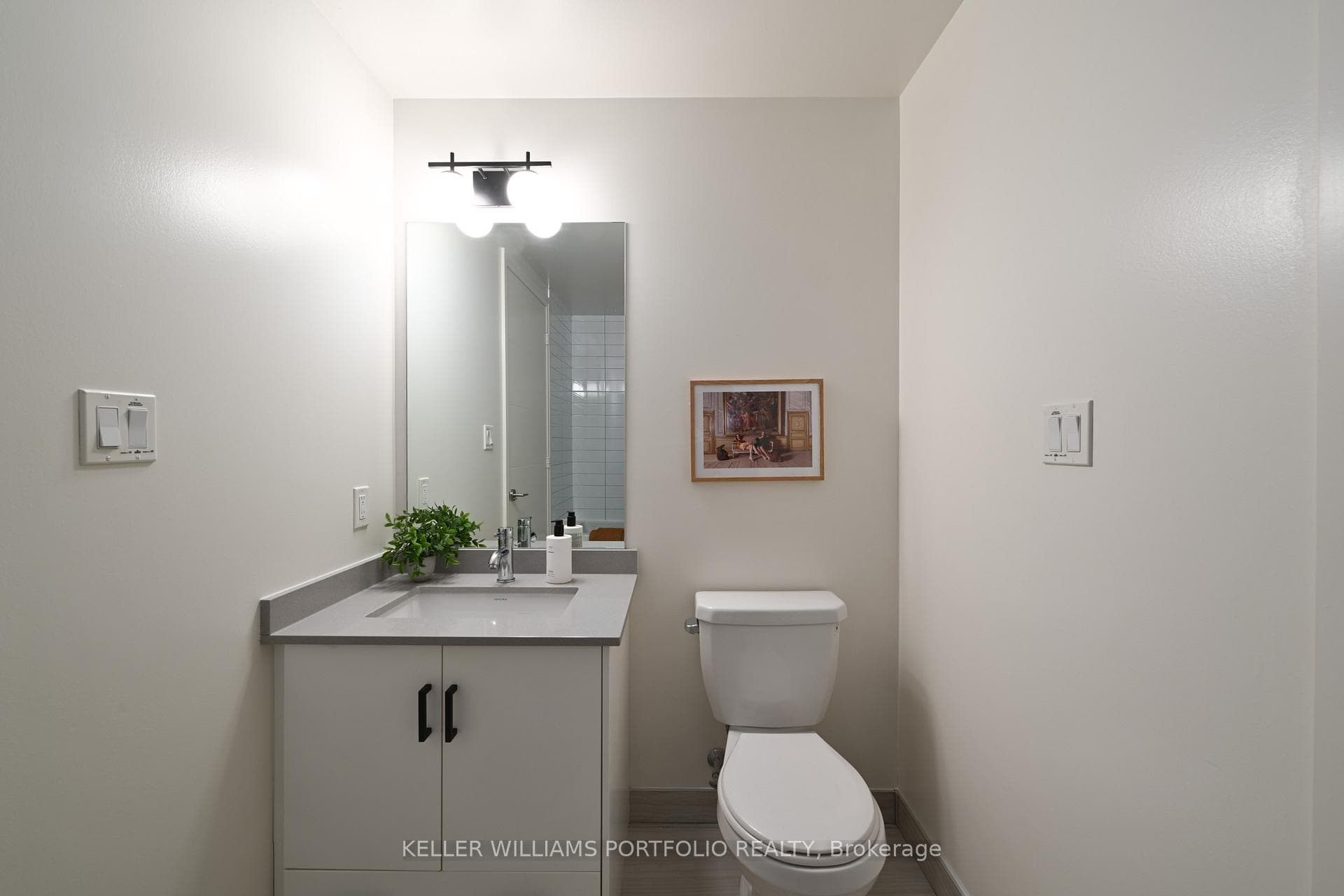 460 Adelaide Street Unit 1106 photo 14