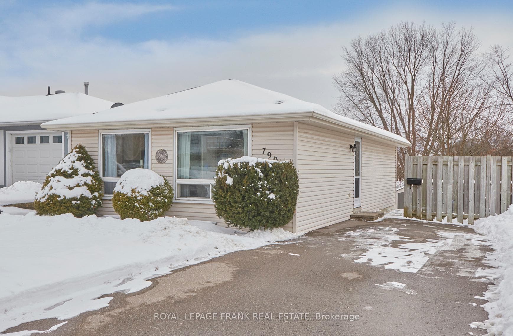 790 Wesley Drive photo 2