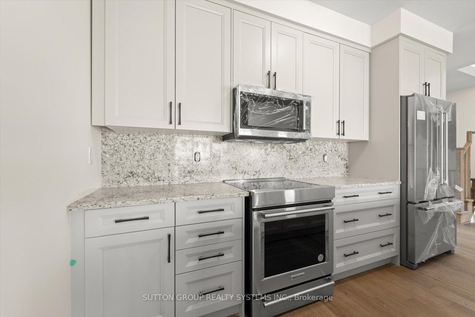 160 Densmore Road Unit 6 photo 6