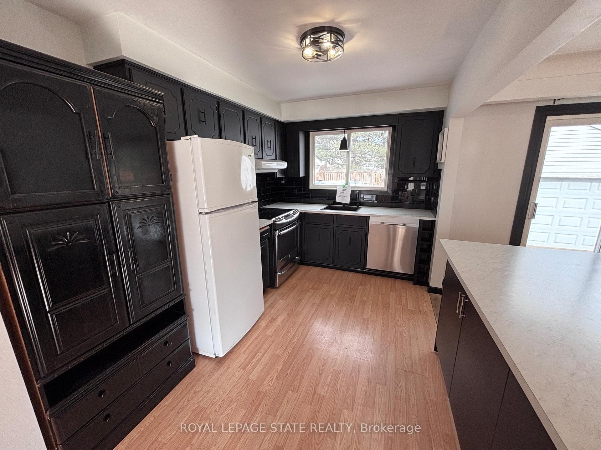 5030 Hartwood Avenue photo 9