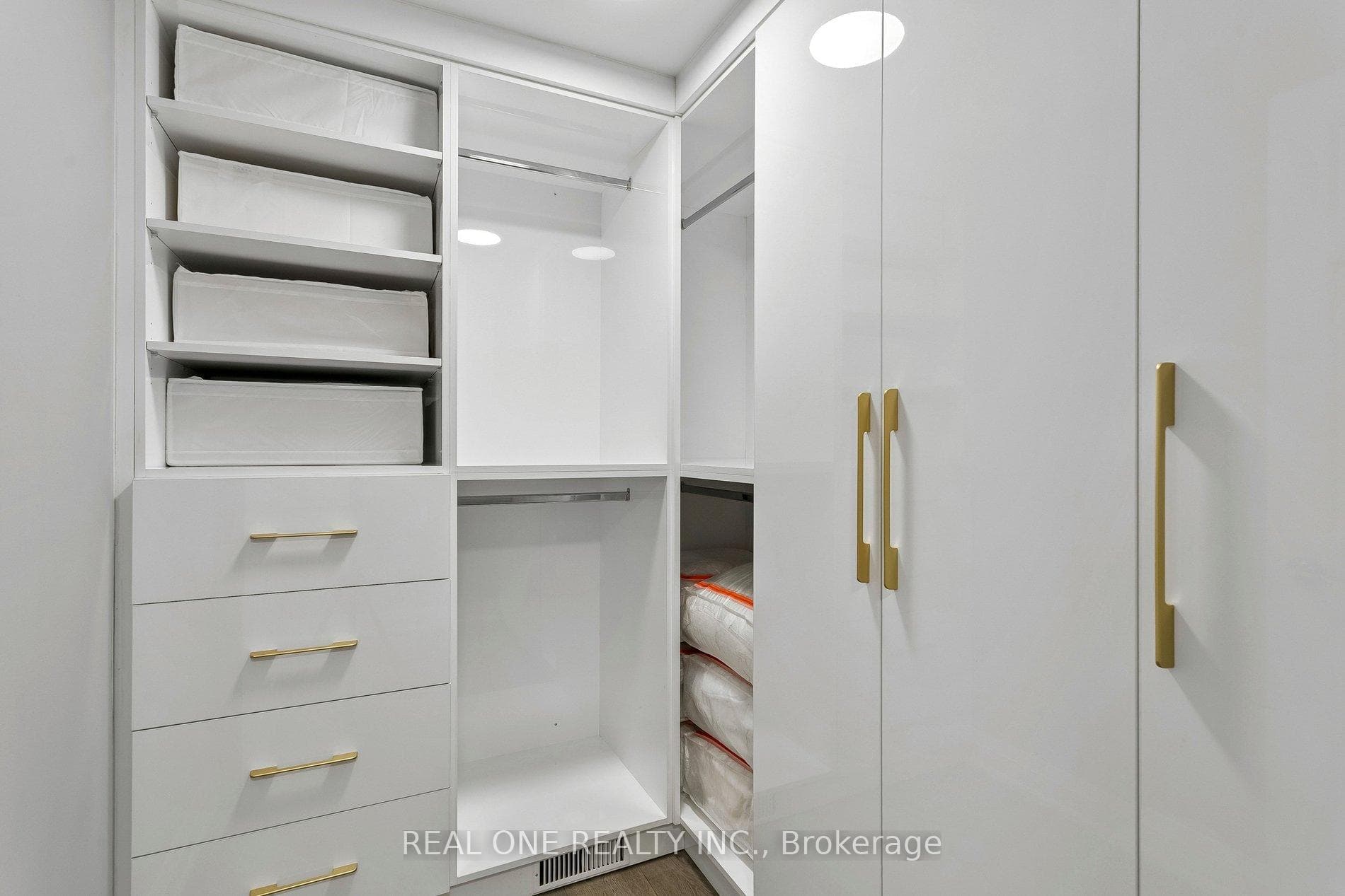 1395 Silversmith Drive photo 26