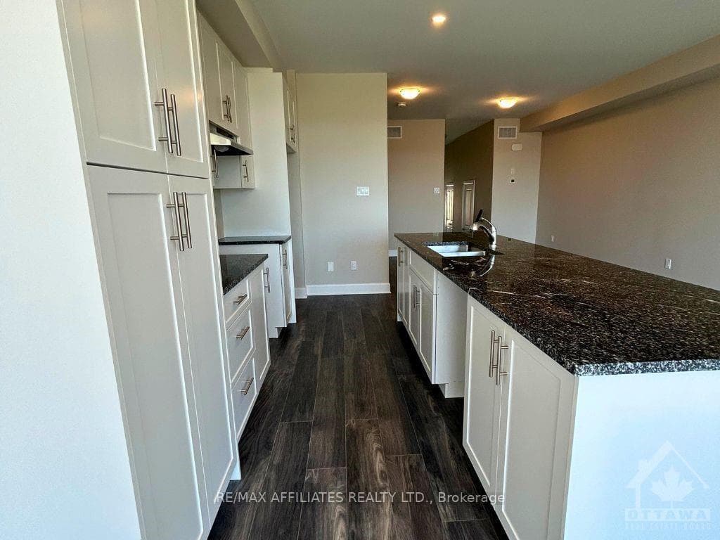 228 HOOPER Street photo 7