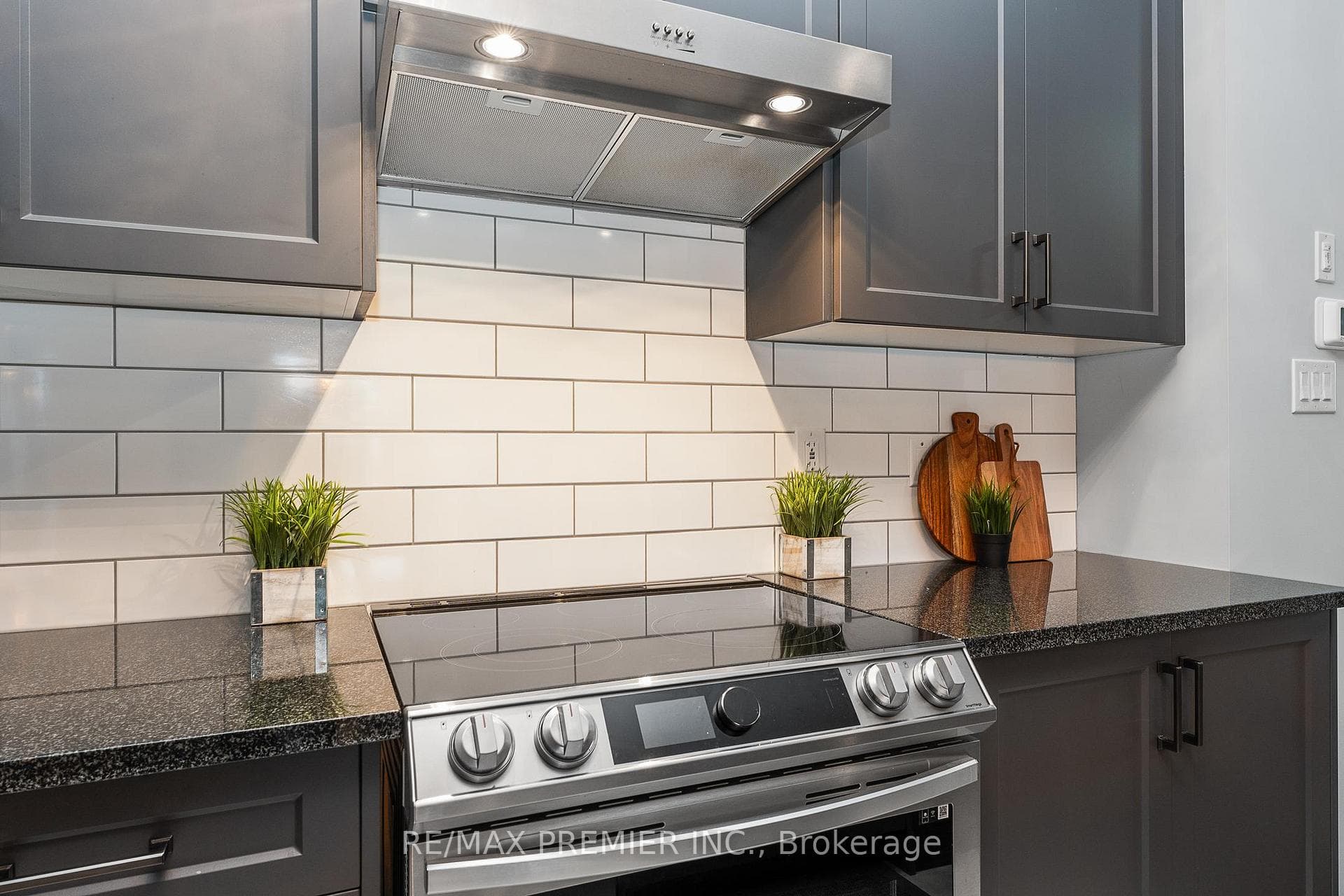 169 William Booth Avenue photo 17