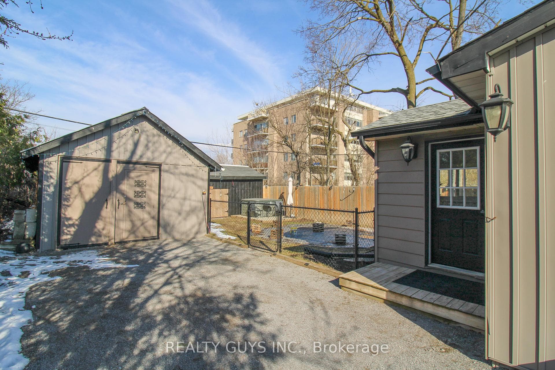459 Donegal Street photo 3
