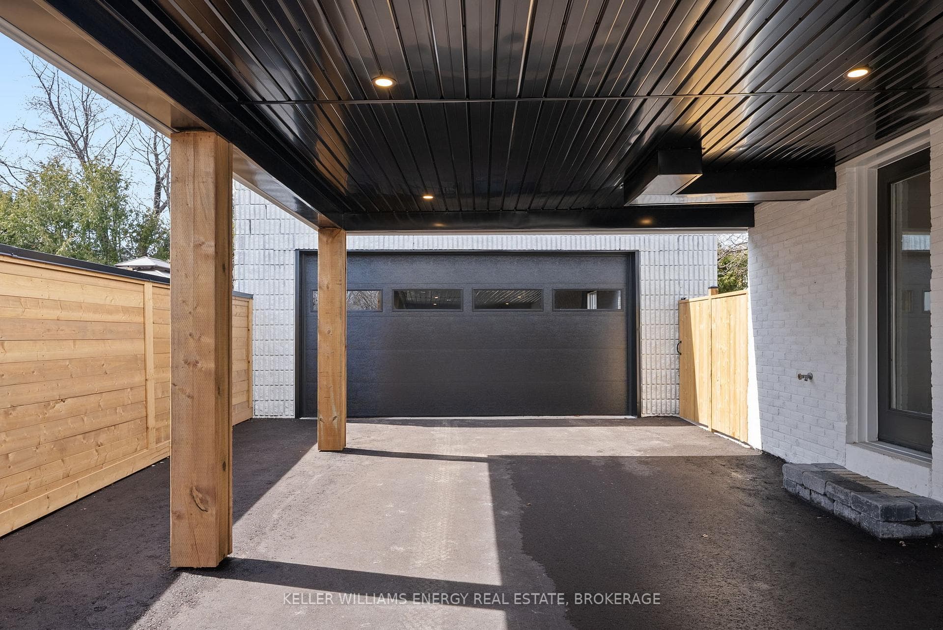 357 Burrows Hall Boulevard photo 26