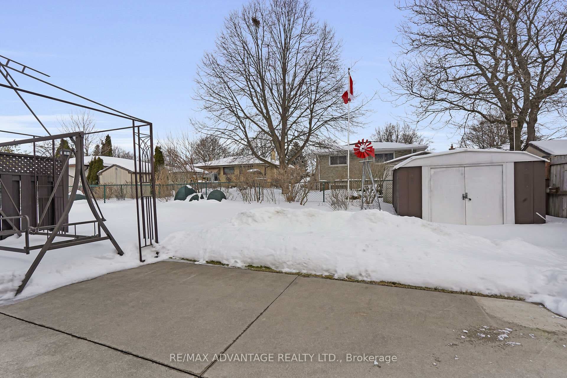 6 Archer Crescent photo 34