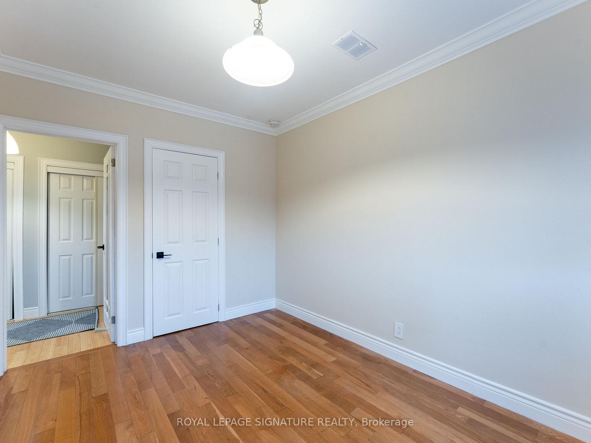 40 Mendota Road Unit Upper photo 13