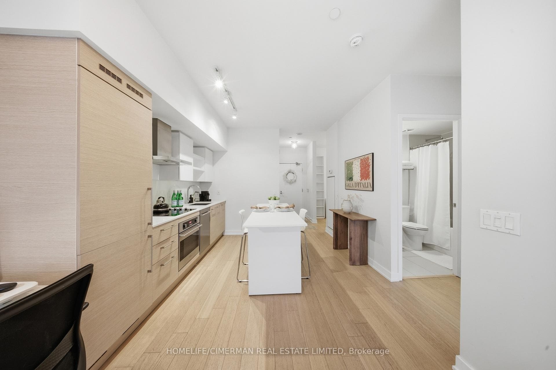 1030 King Street Unit 426 photo 11