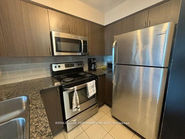 812 Lansdowne Avenue Unit 911 photo 9