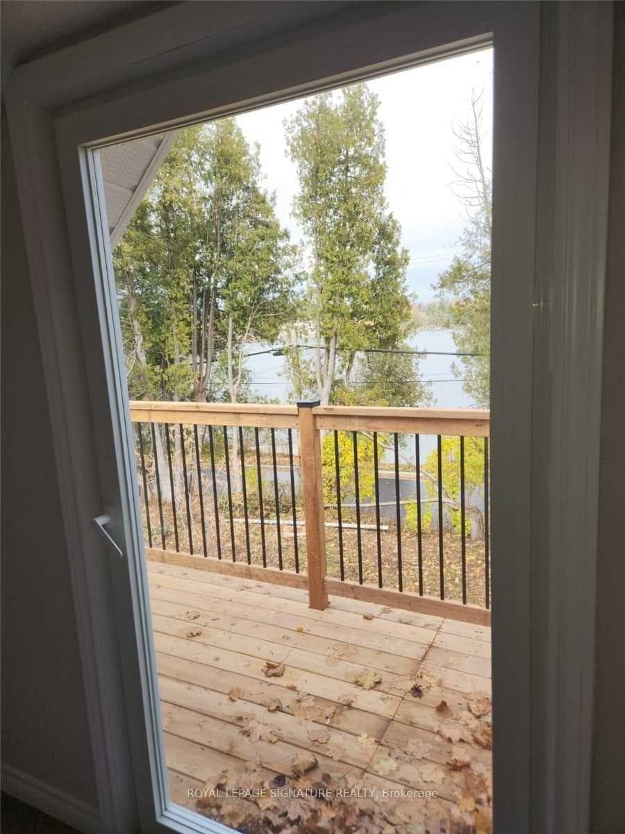 5749 Lakeshore Road Unit 2 photo 2