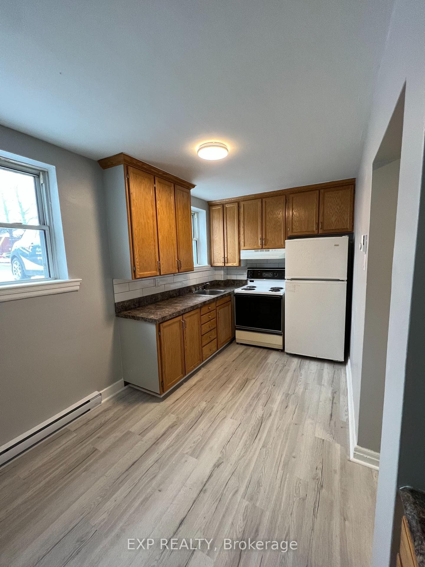 1119 Merivale Road photo 8