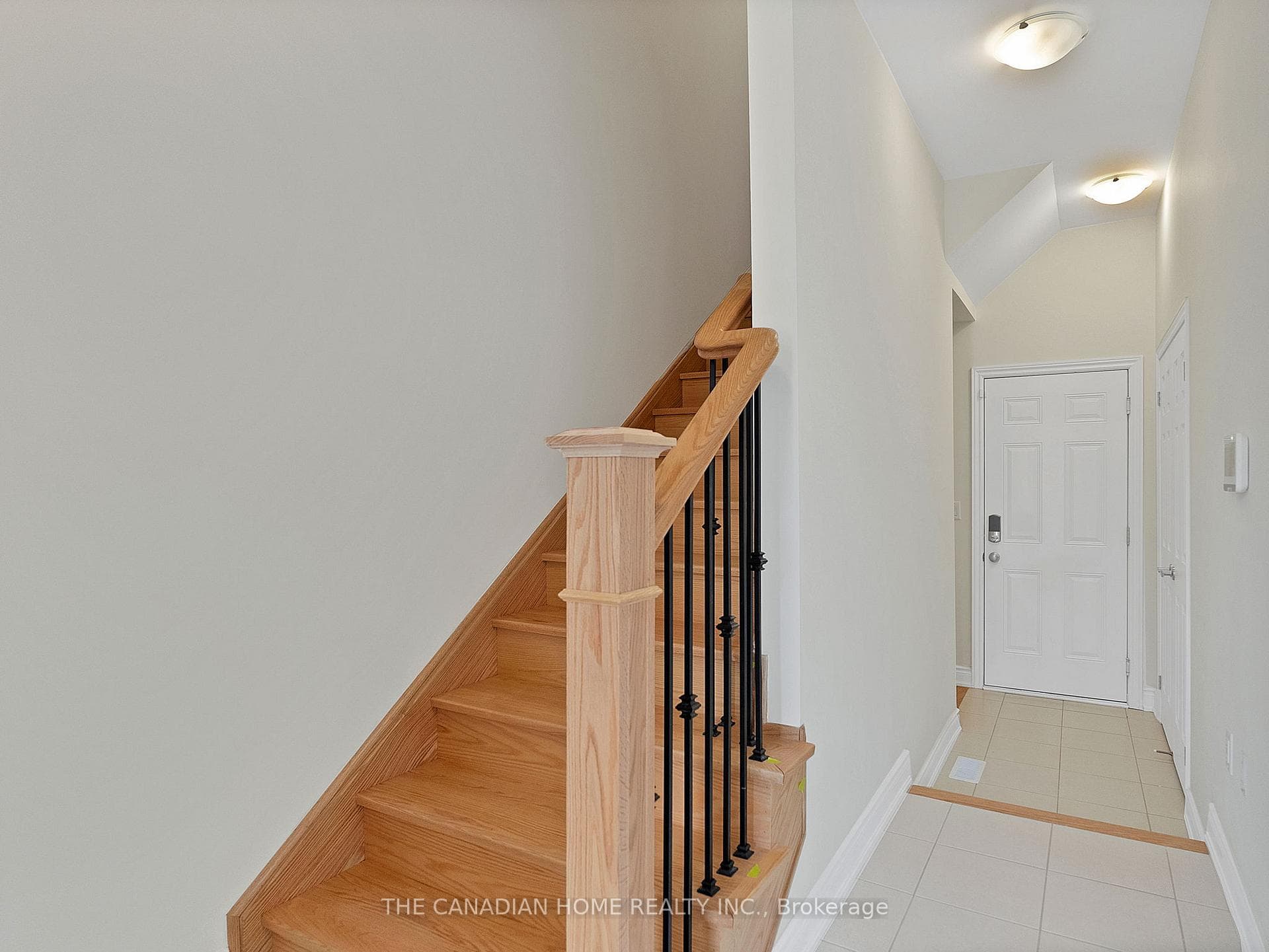 12 Marvin Avenue photo 3