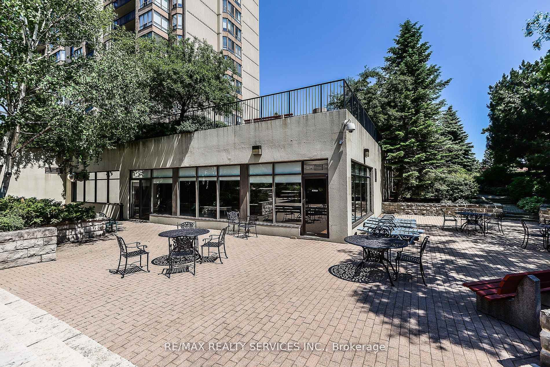 20 Cherrytree Drive Unit 411 photo 37